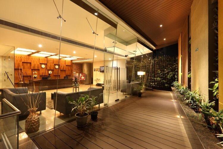 Icon Business Hotel By Bhagini Bangalore Exterior foto