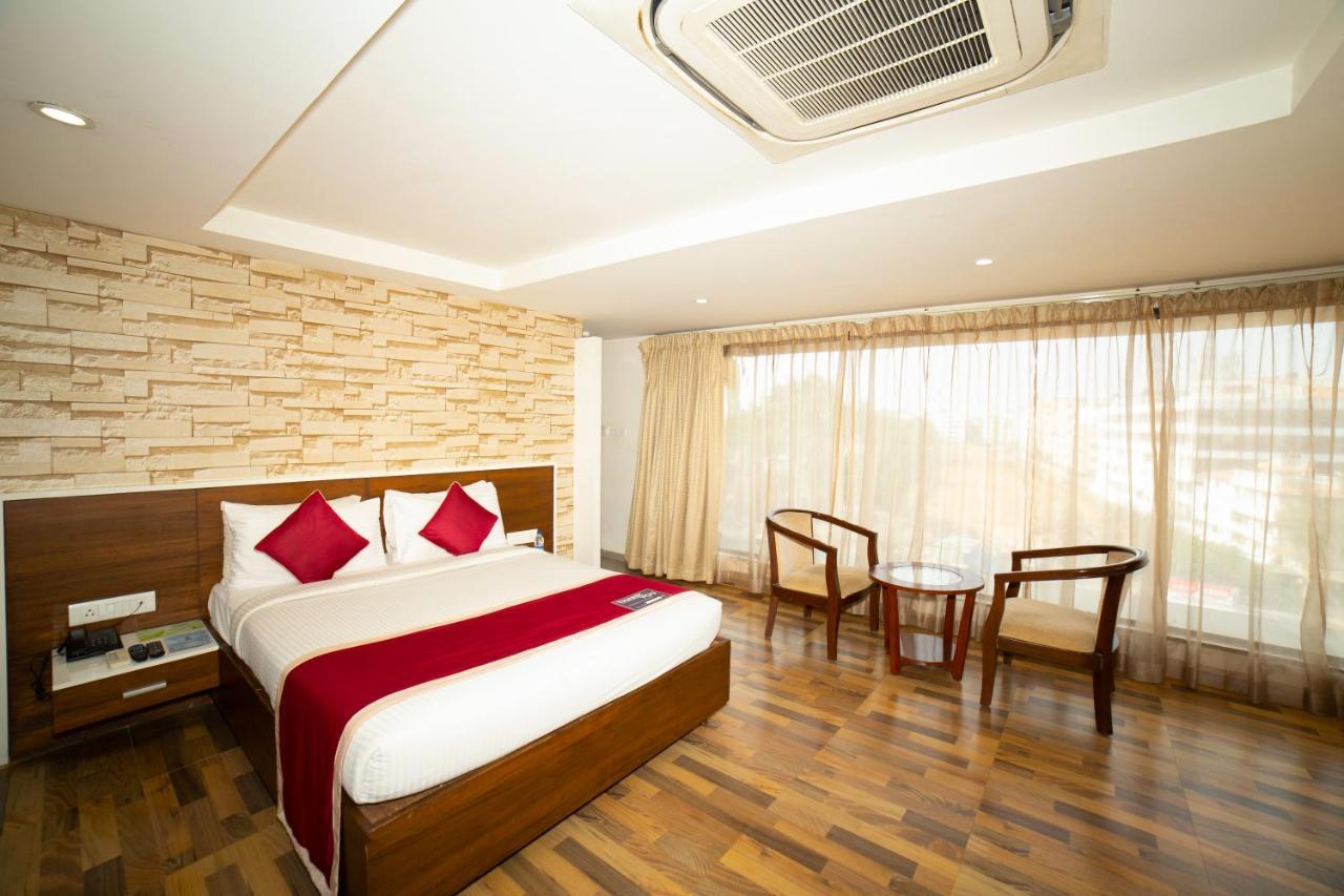 Icon Business Hotel By Bhagini Bangalore Exterior foto